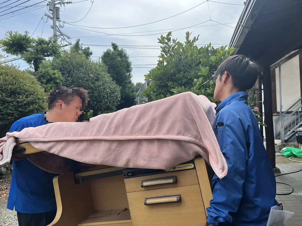 「ピアノや冷蔵庫、家具の回収に伺いました」作業写真